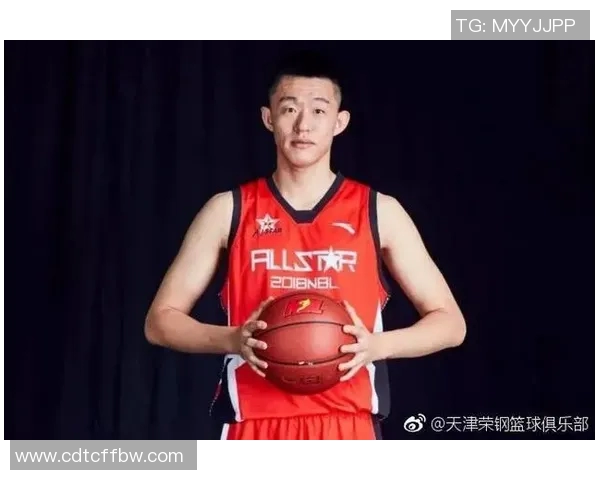 南京足球队以85分领跑全国锦标赛积分榜展现强劲实力